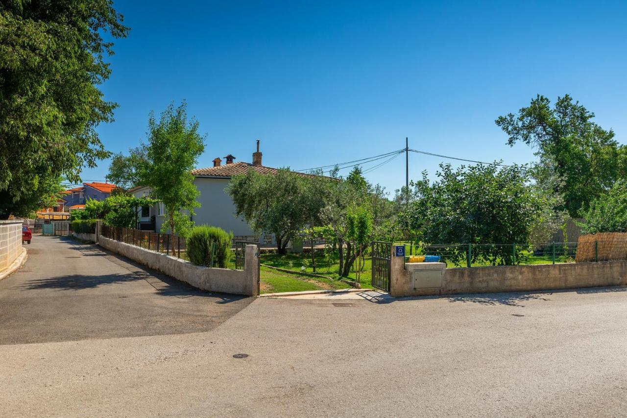 Marčana Holiday House Chill Out Loborika מראה חיצוני תמונה